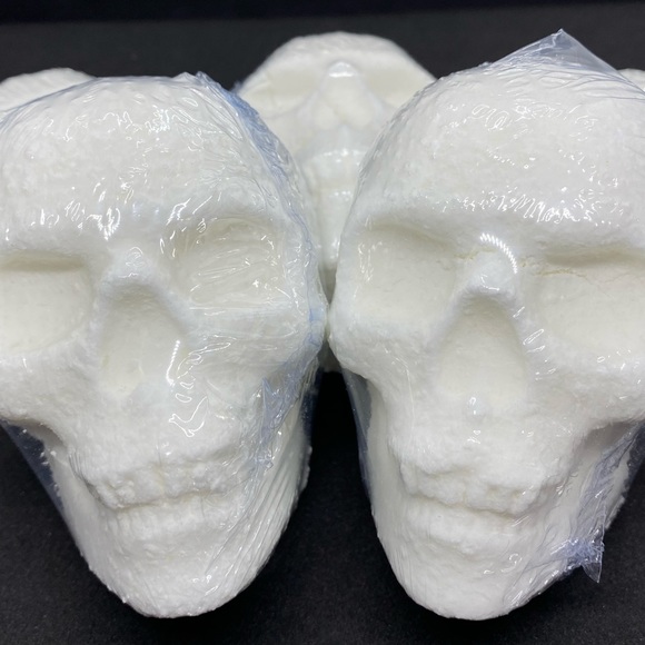 Set of 5 scented 💀 shaped bath bombs 4 Halloween - Picture 2 of 4